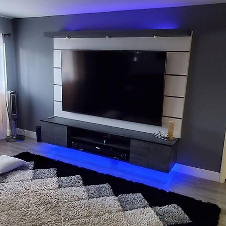 Fully Furnished, Beautiful, Spacious Two Bedroom Condo Lauderhill Luaran gambar