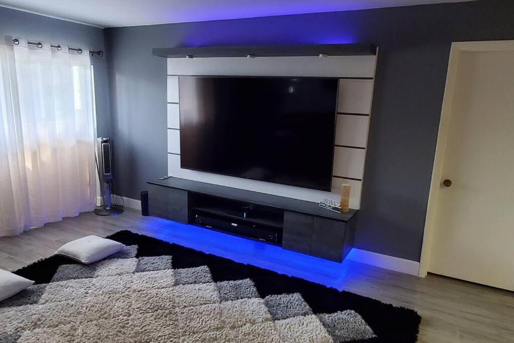 Fully Furnished, Beautiful, Spacious Two Bedroom Condo Lauderhill Luaran gambar