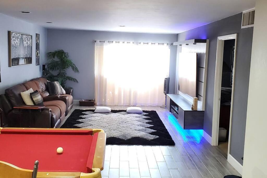 Fully Furnished, Beautiful, Spacious Two Bedroom Condo Lauderhill Luaran gambar