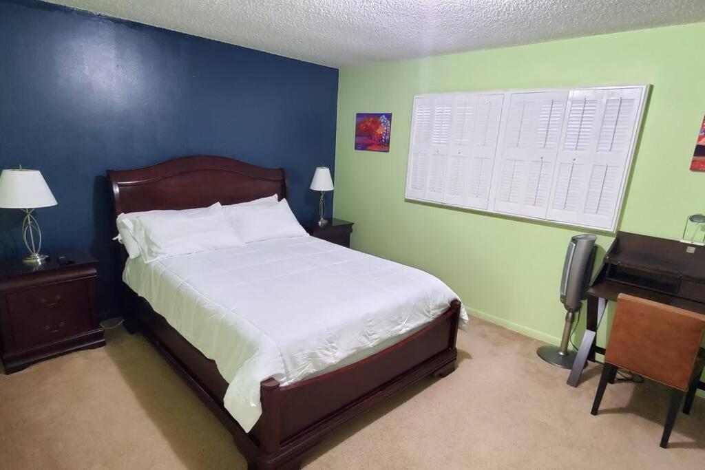 Fully Furnished, Beautiful, Spacious Two Bedroom Condo Lauderhill Luaran gambar