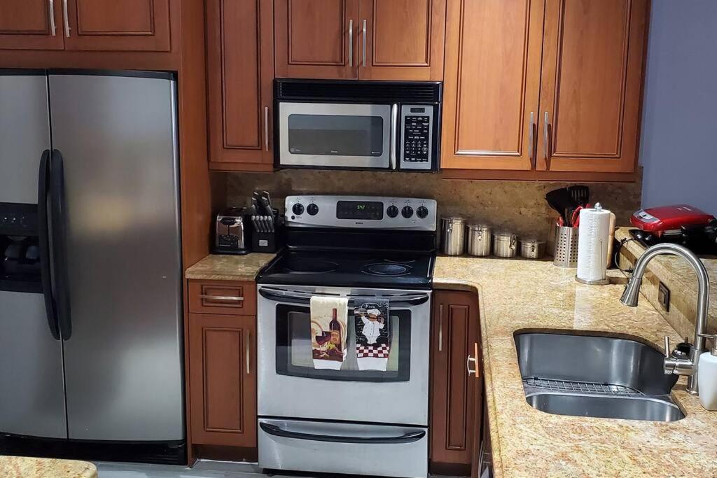 Fully Furnished, Beautiful, Spacious Two Bedroom Condo Lauderhill Luaran gambar