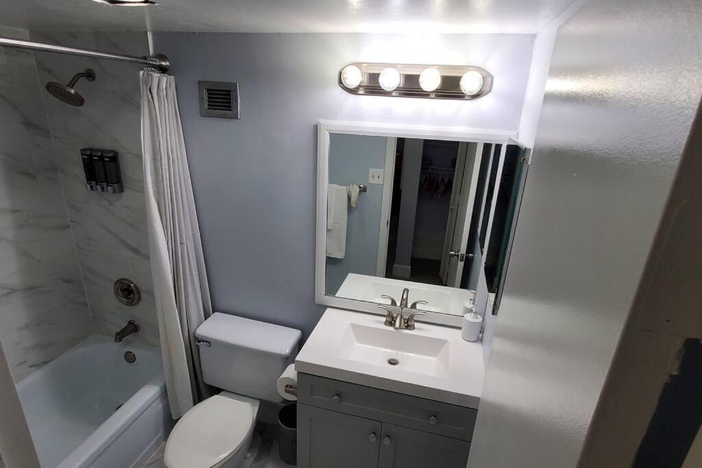 Fully Furnished, Beautiful, Spacious Two Bedroom Condo Lauderhill Luaran gambar