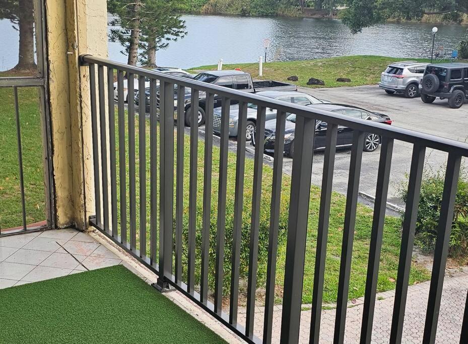 Fully Furnished, Beautiful, Spacious Two Bedroom Condo Lauderhill Luaran gambar
